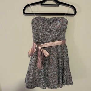 🌸4/$25 Silver and Pink Dress